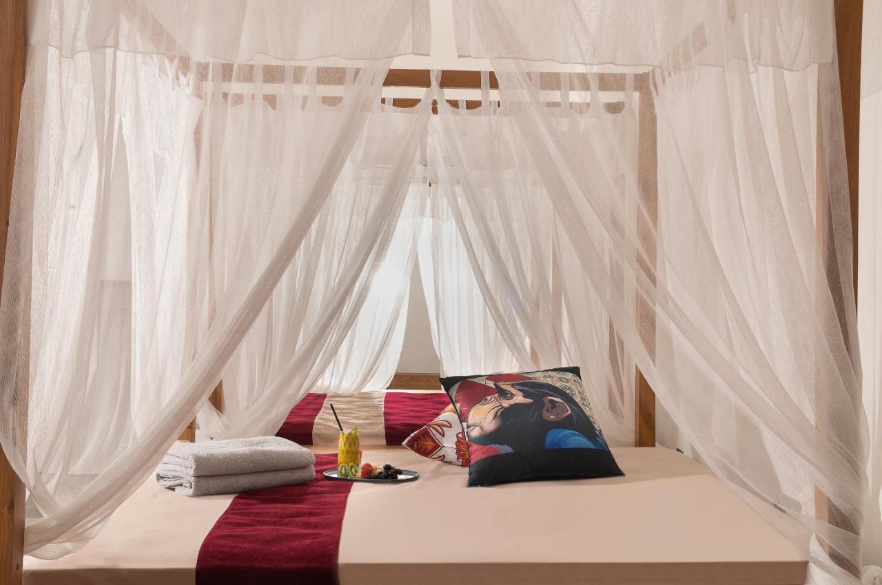 Lucky Monkey Hotel Анталья Экстерьер фото